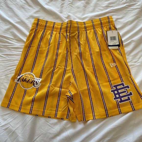 New Era Yellow Lakers shorts